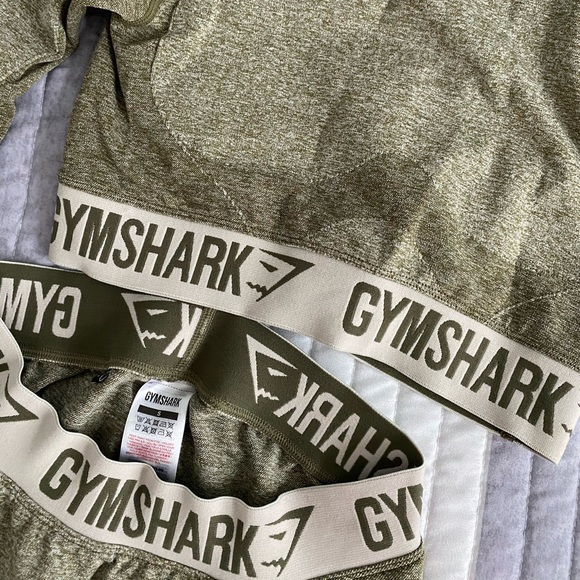 Gymshark Set - Picture 2 of 2
